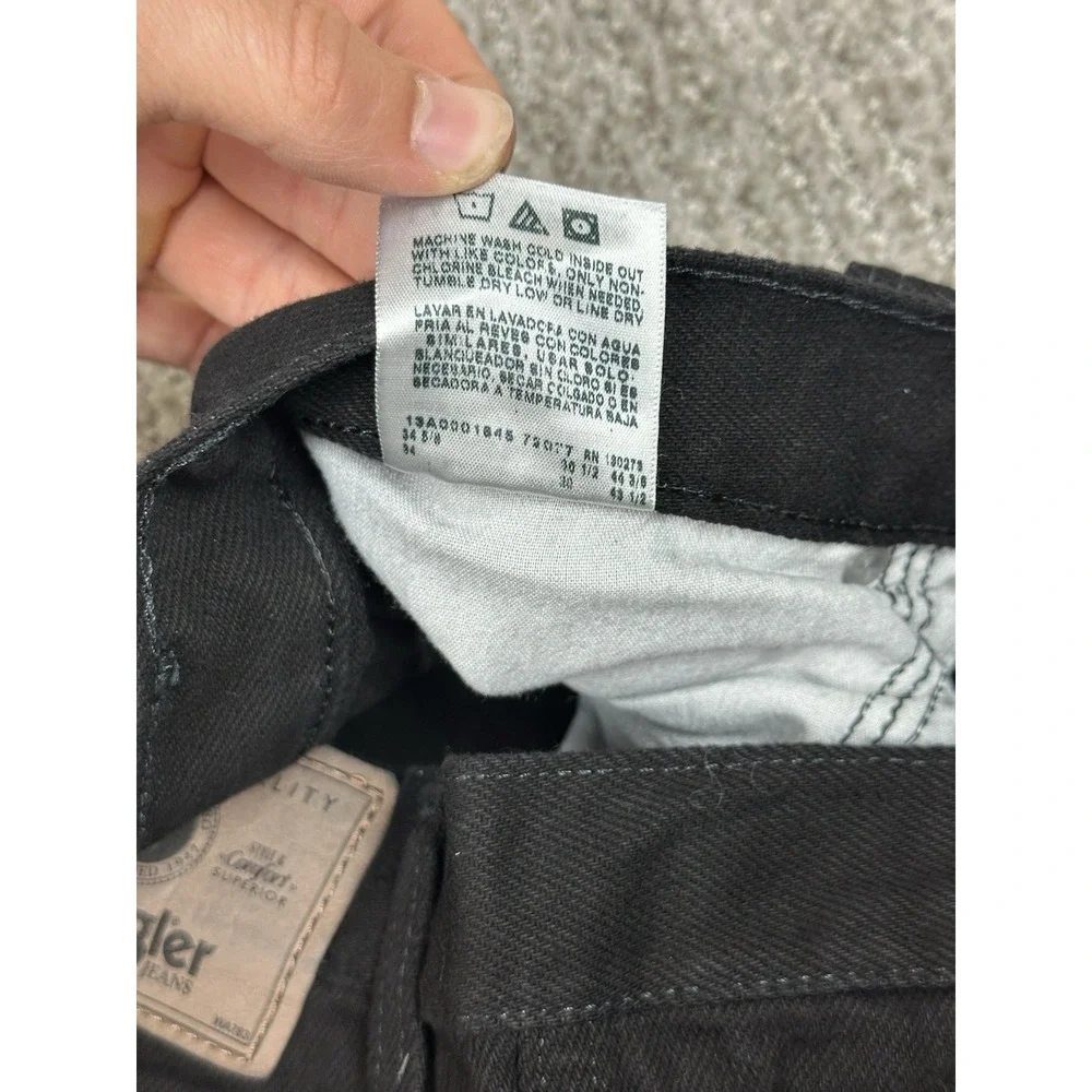 Wrangler Mens 33x30 Five Star Premium Denim Regular Fit U Shape Black Jeans NWT